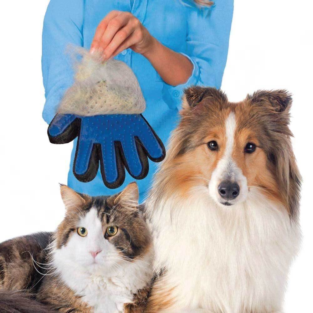 2-in-1 Deshedding & Massage Glove — Dog & Cat Grooming